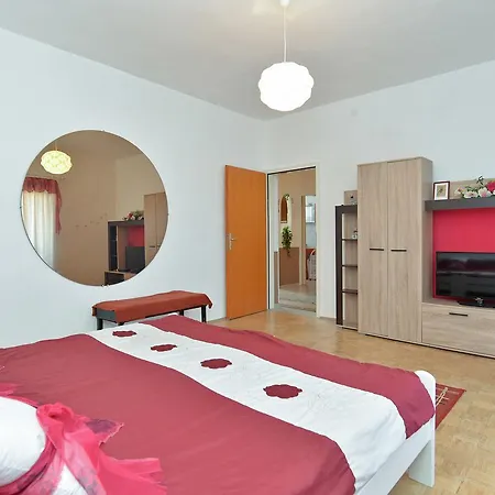 Apartment Stjepan 725 *